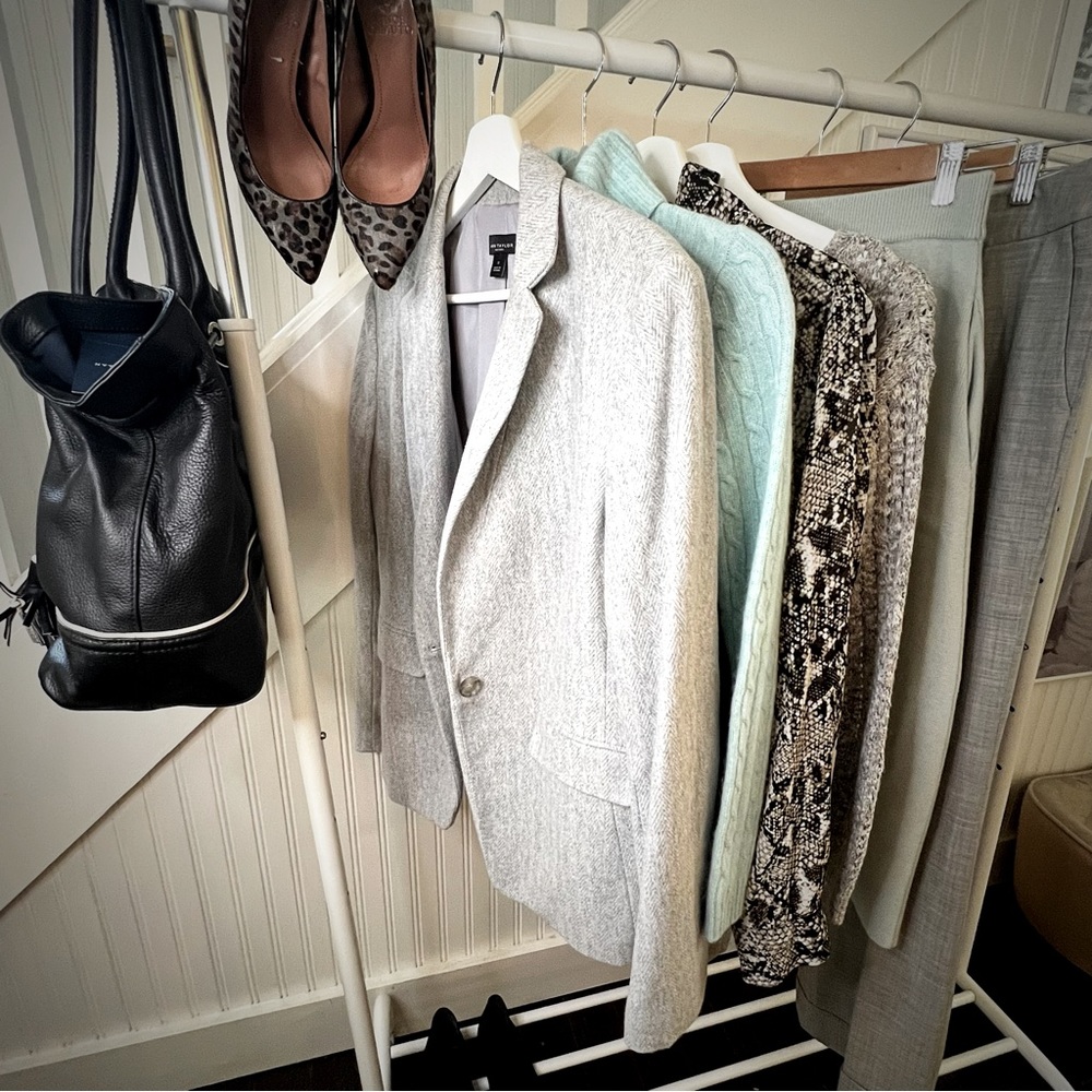 CAPSULE WARDROBE BUNDLES AVAILABLE
